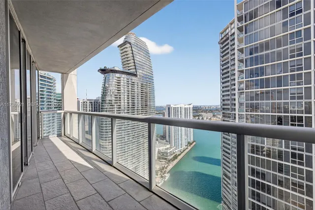 $1,219,000 | 485 Brickell Avenue, Unit 4402, Miami, FL 33131