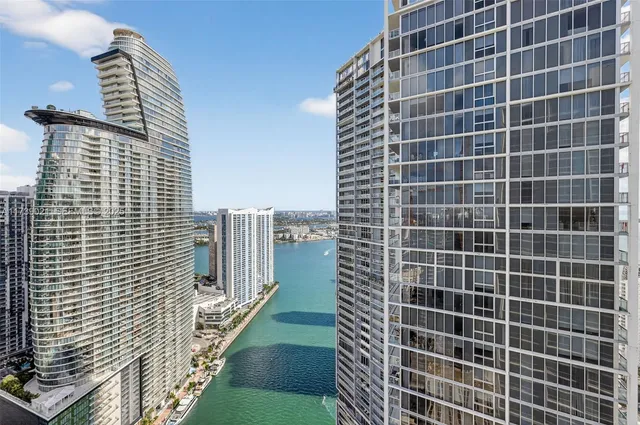 $1,219,000 | 485 Brickell Avenue, Unit 4402, Miami, FL 33131
