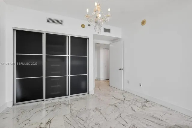 $1,219,000 | 485 Brickell Avenue, Unit 4402, Miami, FL 33131