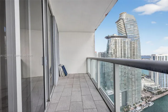 $1,219,000 | 485 Brickell Avenue, Unit 4402, Miami, FL 33131