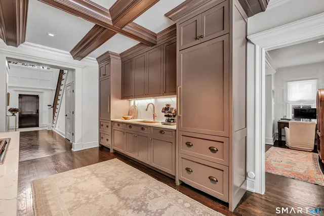 $2,499,000 | 200 Longmeadow Road, Fairfield, CT 06824