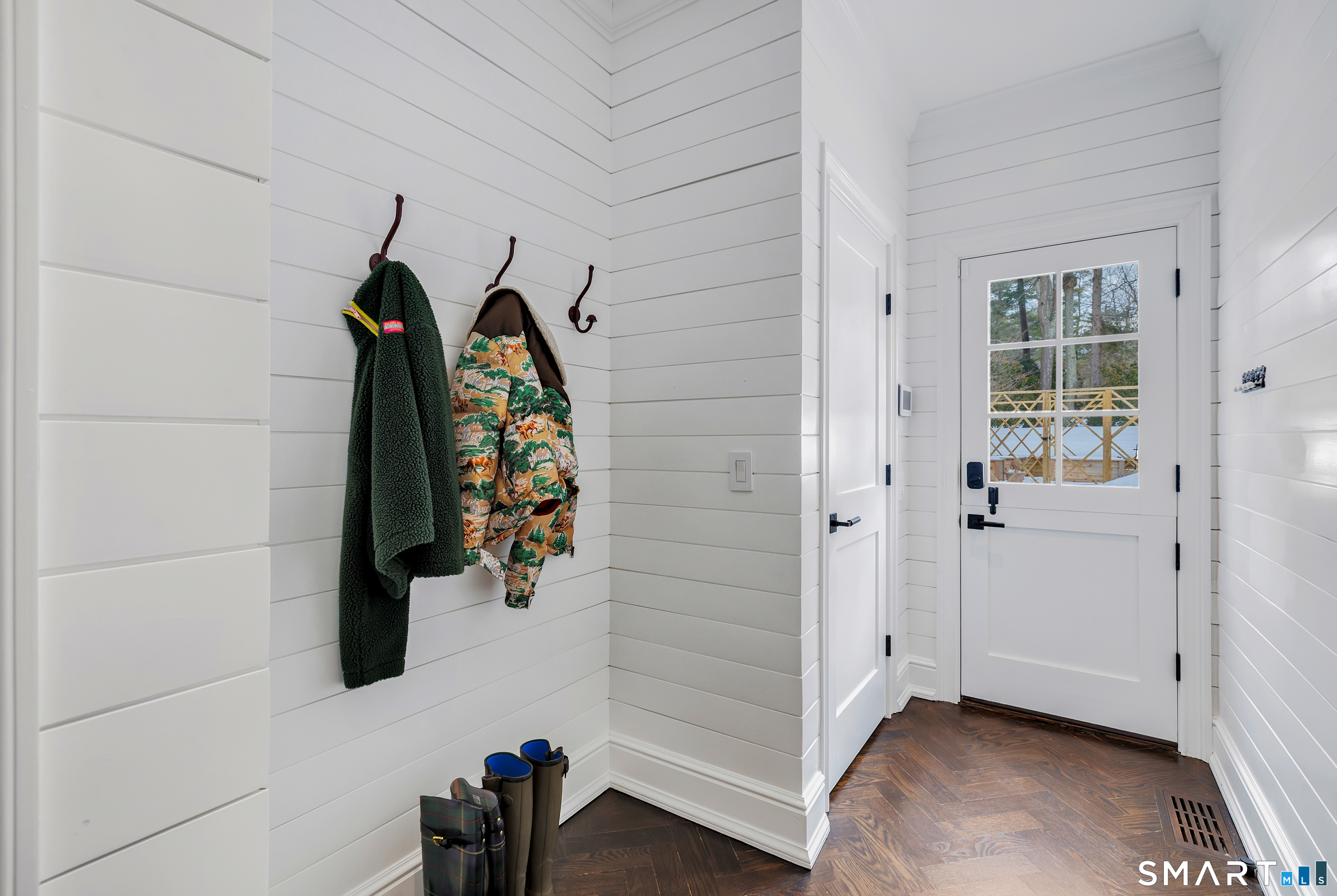 200 Longmeadow Road Fairfield, CT 06824 - Photo 21 of 40 a view of walk in closet