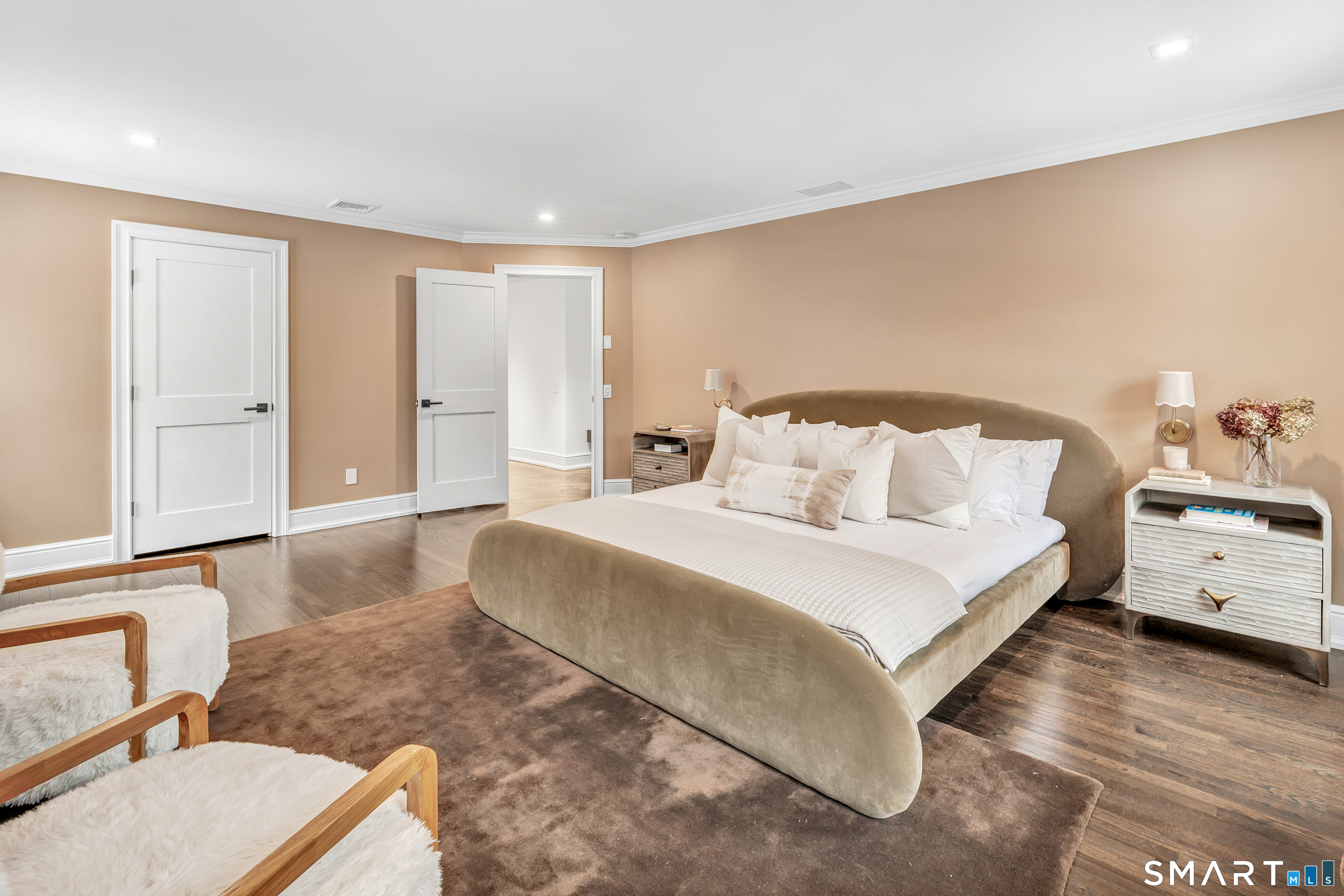 200 Longmeadow Road Fairfield, CT 06824 - Photo 23 of 40