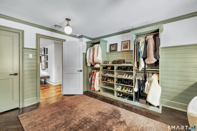 $2,499,000 | 200 Longmeadow Road, Fairfield, CT 06824