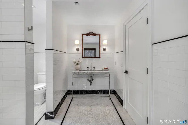 $2,499,000 | 200 Longmeadow Road, Fairfield, CT 06824