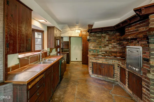 $1,449,000 | 1900 Niodrara Drive, Glendale, CA 91208