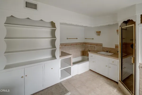 $1,449,000 | 1900 Niodrara Drive, Glendale, CA 91208