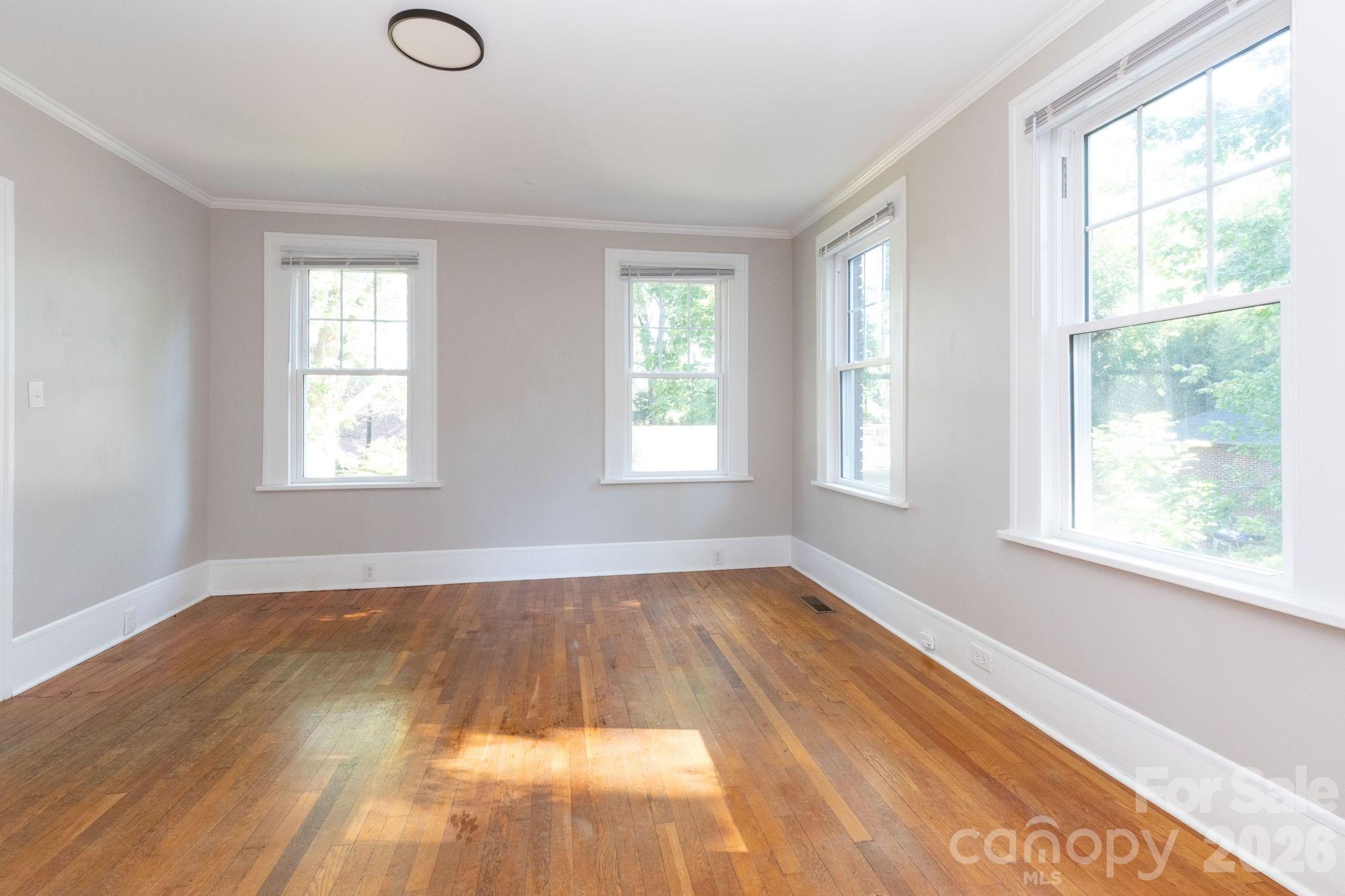 16 Gracelyn Road Asheville, NC 28804 - Photo 9 of 12 Gallery Image 9