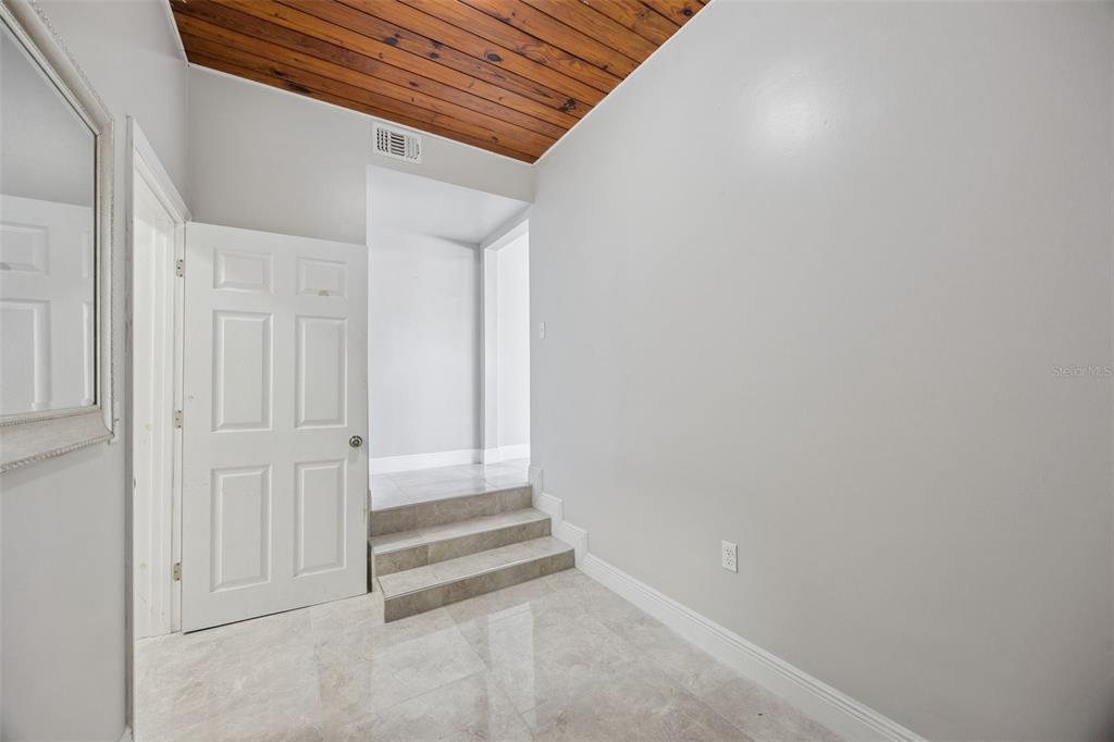 700 9th Street St. Cloud, FL 34769 - Photo 31 of 78 a view of entryway