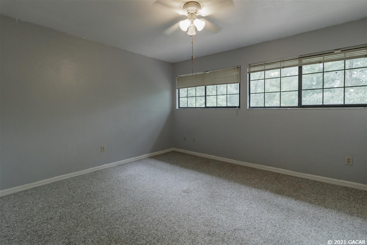 5753 Southwest 10th Place Gainesville, FL 32607 - Photo 10 of 16