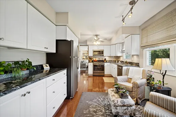 $593,000 | 1014 South Grace Drive, Mount Prospect, IL 60056