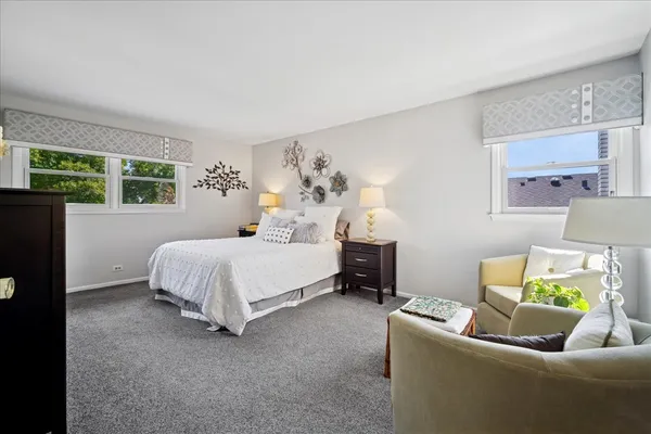 $593,000 | 1014 South Grace Drive, Mount Prospect, IL 60056