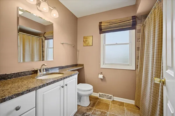 $593,000 | 1014 South Grace Drive, Mount Prospect, IL 60056