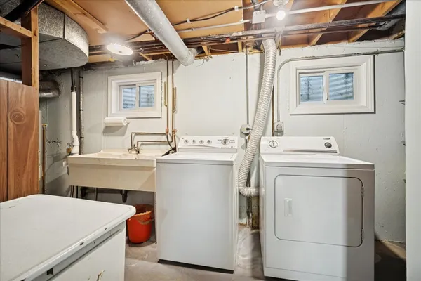 $593,000 | 1014 South Grace Drive, Mount Prospect, IL 60056