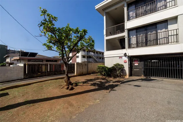 $440,000 | 1432 Ke’eaumoku Street, Unit 303, Honolulu, HI 96822
