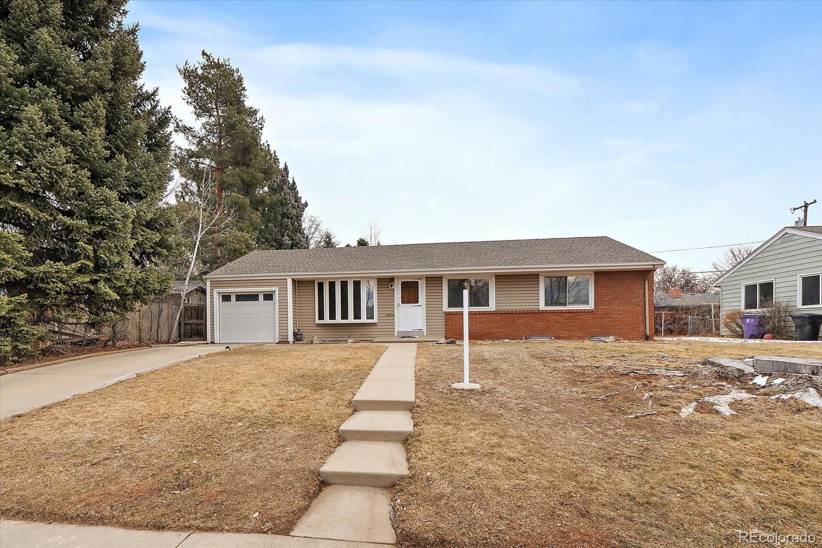 2510 South Cherry Street Denver, CO 80222 - Photo 6 of 37 a house with a outdoor space