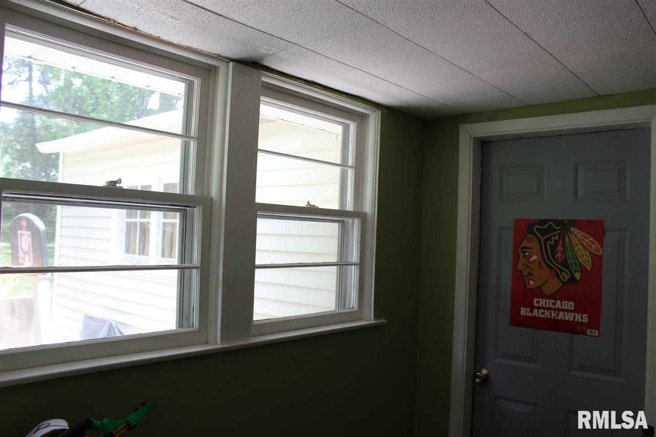 215 East Cherry Ridge Road Peoria, IL 61614 - Photo 15 of 21 Gallery Image 15
