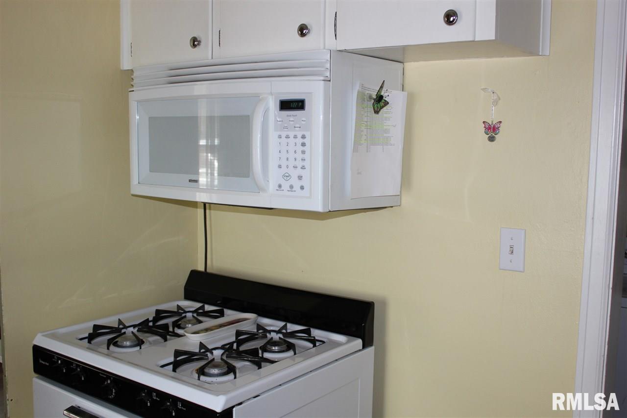 215 East Cherry Ridge Road Peoria, IL 61614 - Photo 8 of 21 Gallery Image 8