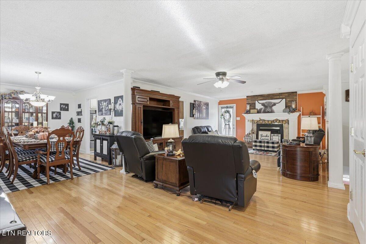 4924 West Emory Road Powell, TN 37849 - Photo 27 of 36 Den