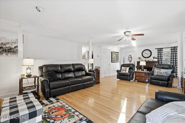 $575,000 | 4924 West Emory Road, Powell, TN 37849