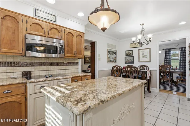 $575,000 | 4924 West Emory Road, Powell, TN 37849