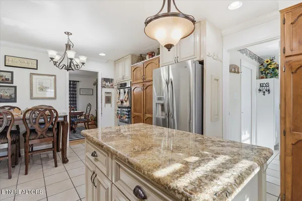 $560,000 | 4924 West Emory Road, Powell, TN 37849