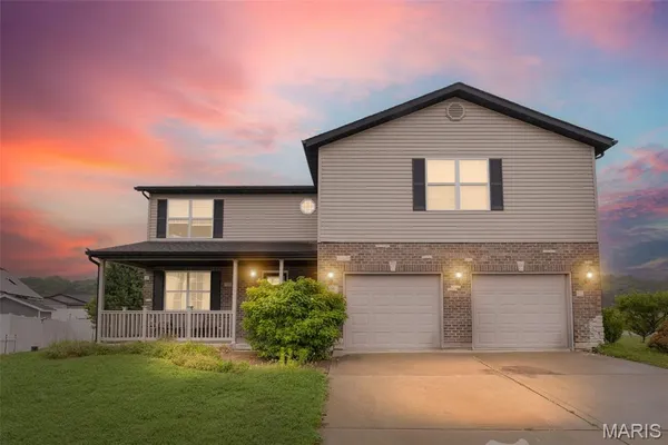 $230,000 | 806 Erika Leigh Court, Caseyville, IL 62232