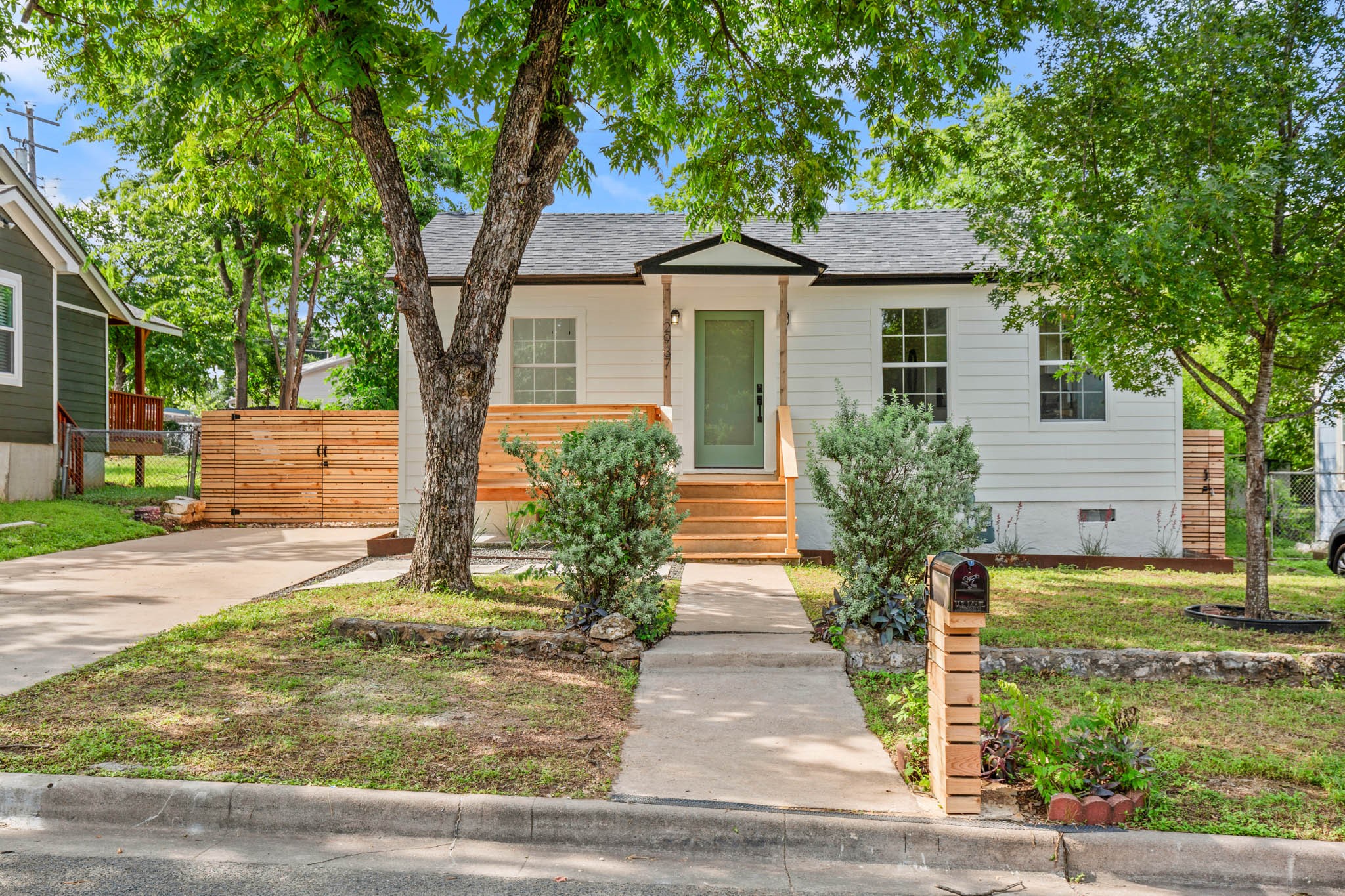 2937 Higgins Street Austin, TX 78722 - Photo 1 of 1 Welcome home!