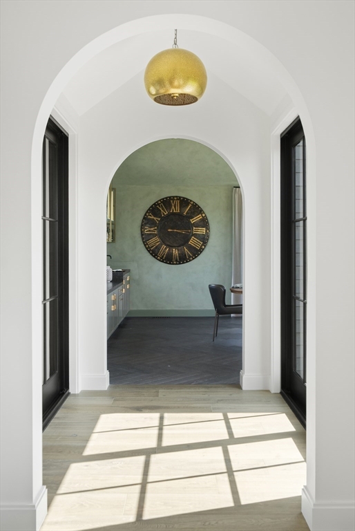 10 Maxey Pond Road Nantucket, MA 02554 - Photo 19 of 35 a view of a entryway