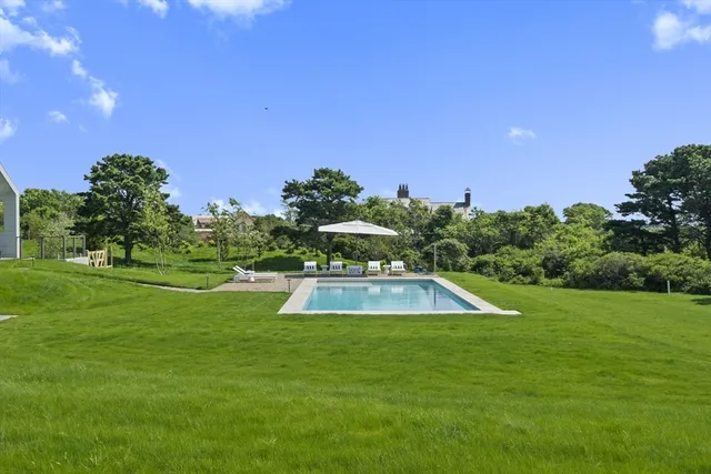 a view of outdoor space yard and green space
