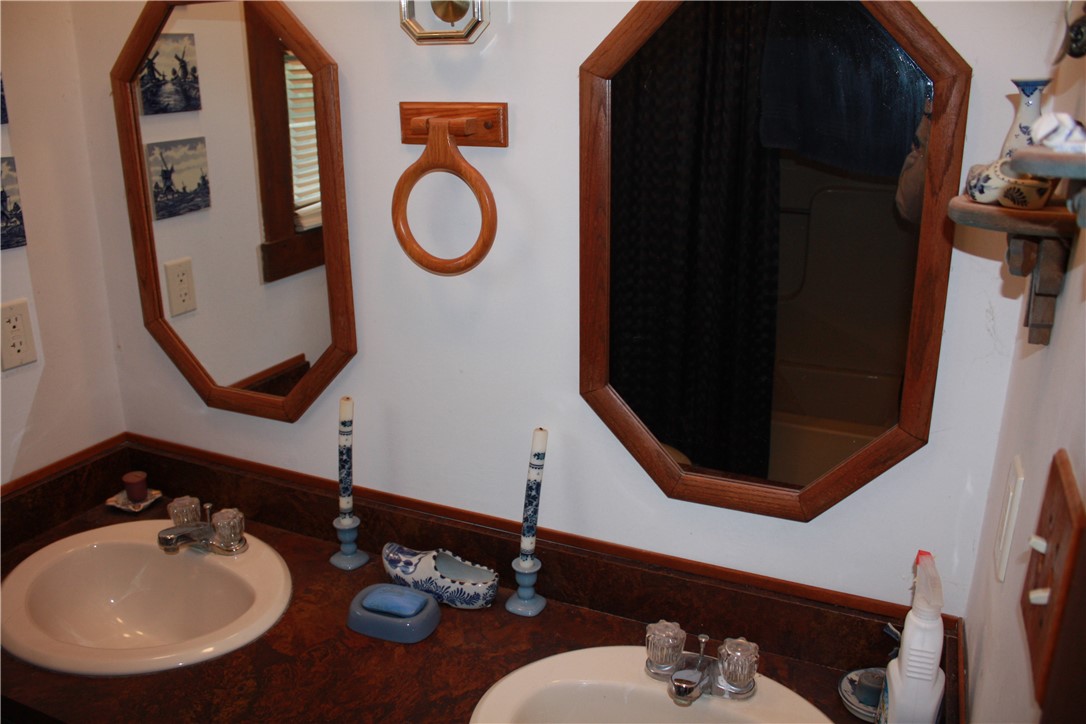 2705 South Taylor Road Decatur, IL 62521 - Photo 15 of 18