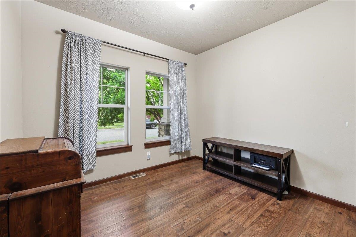 17710 East Daystar Road Greenacres, WA 99016 - Photo 16 of 50