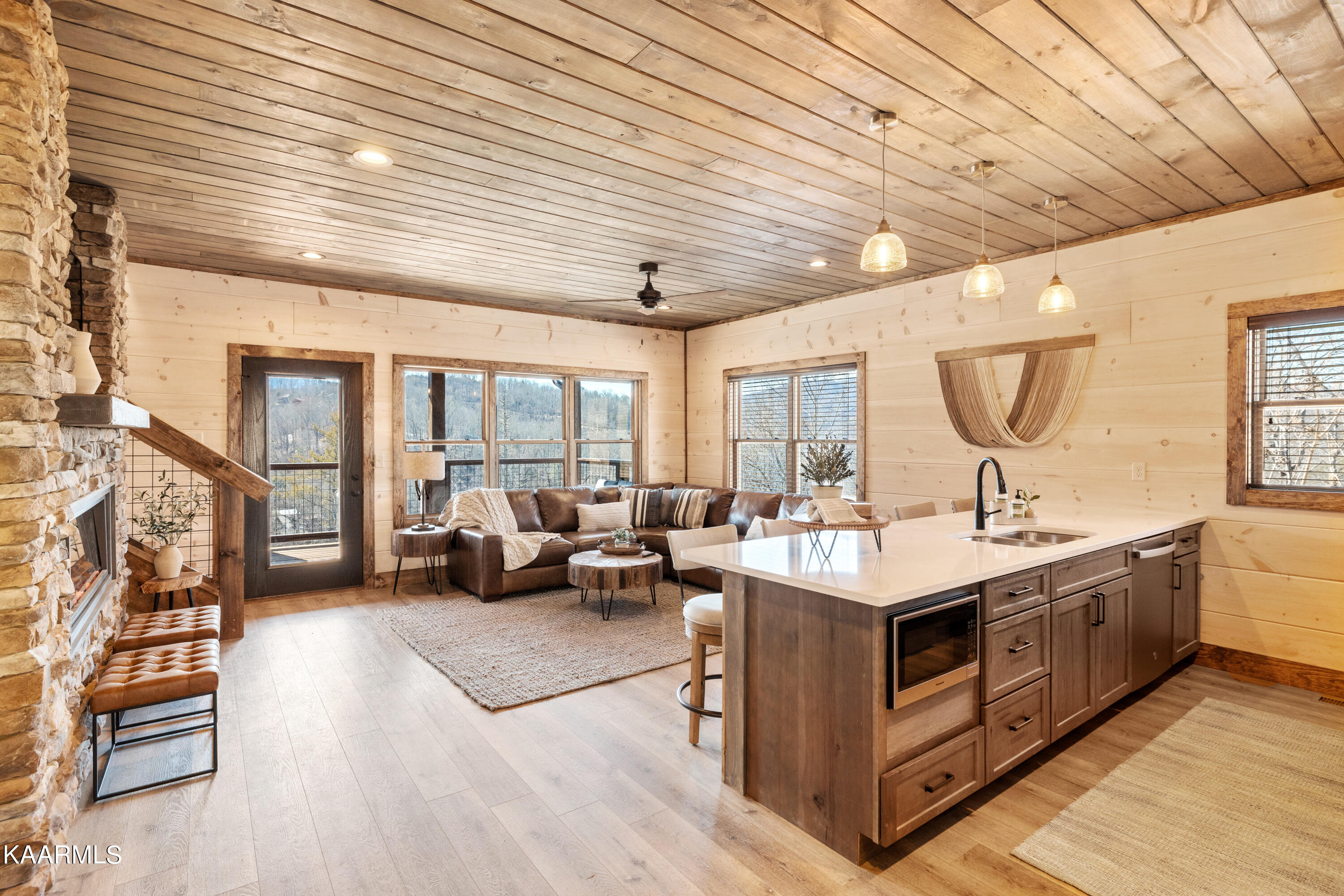 5276 Riversong Way Sevierville, TN 37876 - Photo 4 of 27 r2