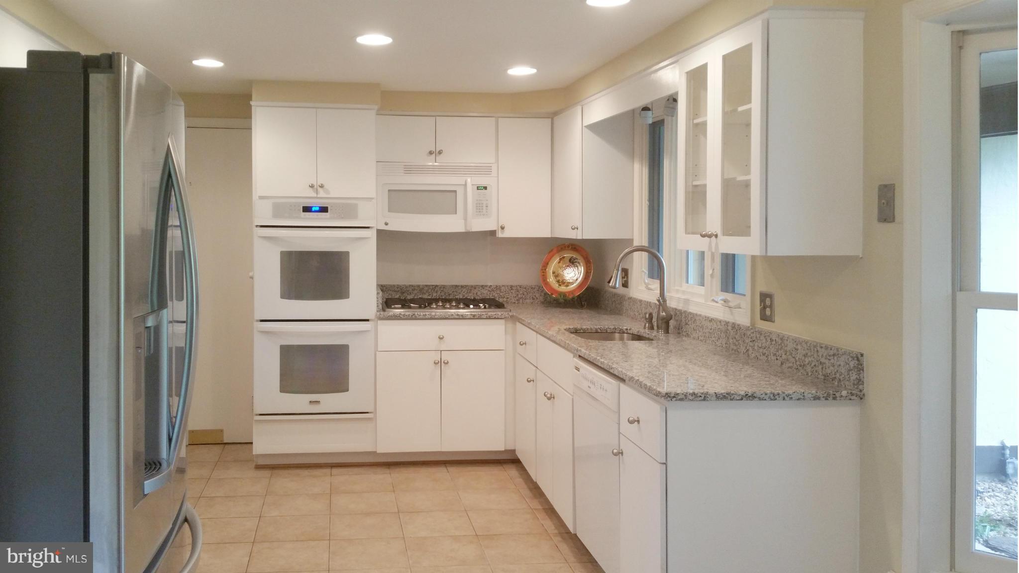 9918 Meadowlark Road Vienna, VA 22182 - Photo 13 of 30 Kitchen