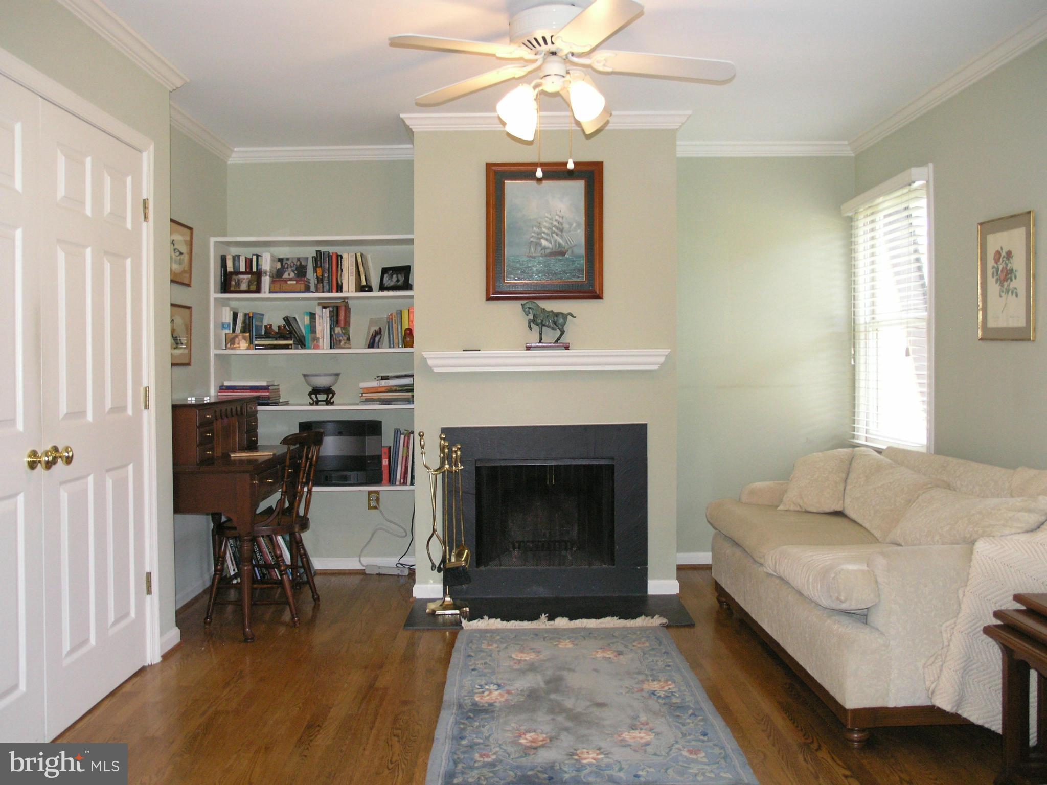 9918 Meadowlark Road Vienna, VA 22182 - Photo 17 of 30 Bedroom (Master) Sitting Room