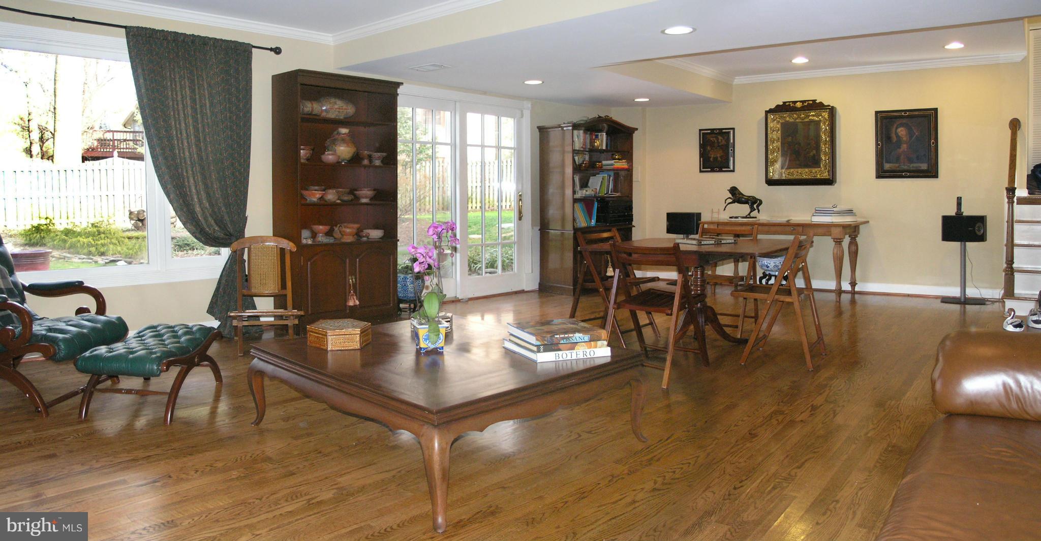 9918 Meadowlark Road Vienna, VA 22182 - Photo 21 of 30 Family Room with French Door Walkout