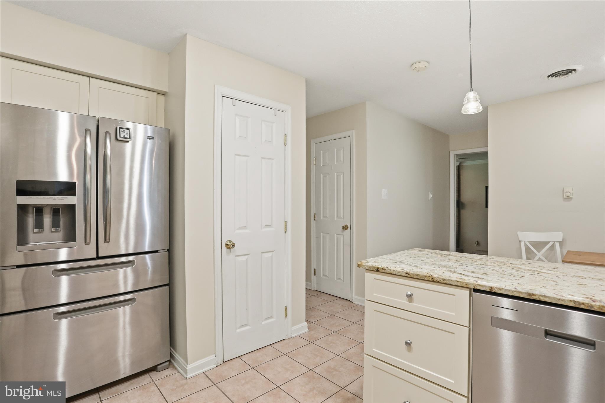 1084 Ridge Road South Martinsburg, WV 25403 - Photo 13 of 56