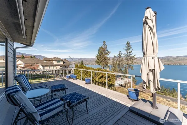 $735,000 | 4056 Lakeview Place, Unit 1A, Chelan, WA 98816
