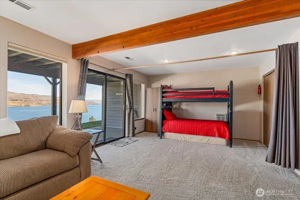 $735,000 | 4056 Lakeview Place, Unit 1A, Chelan, WA 98816