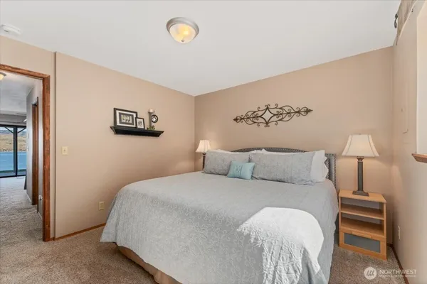 $735,000 | 4056 Lakeview Place, Unit 1A, Chelan, WA 98816