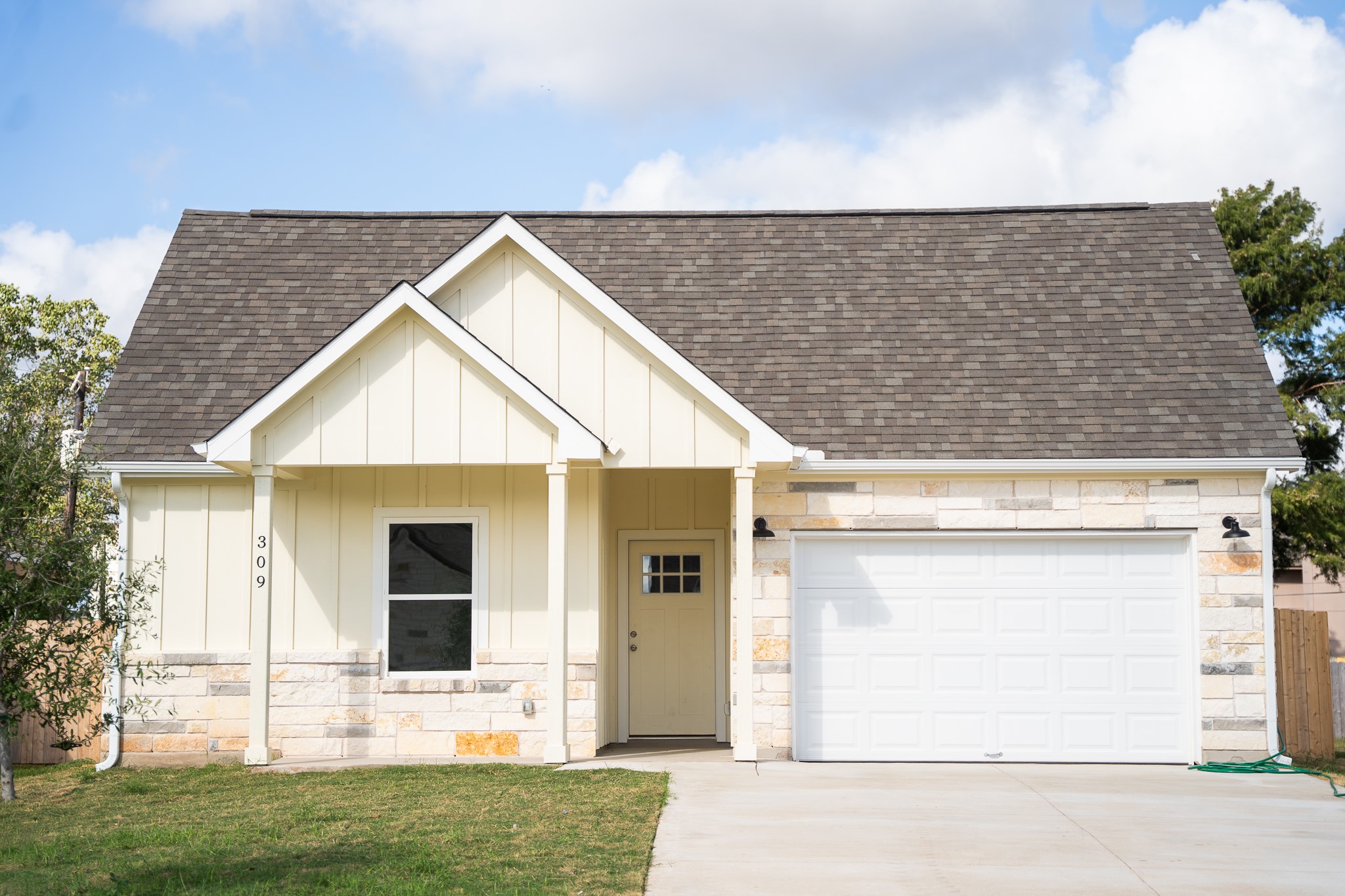 309 String Prairie Way Smithville, TX 78957 - Photo 1 of 30
