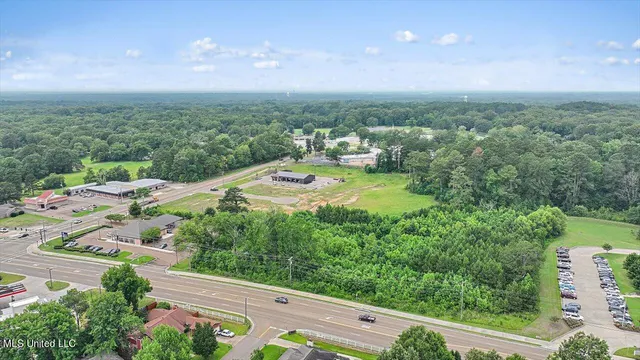 $165,000 | 1 East Northside Drive, Clinton, MS 39056