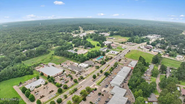 $165,000 | 1 East Northside Drive, Clinton, MS 39056