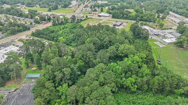 $165,000 | 1 East Northside Drive, Clinton, MS 39056