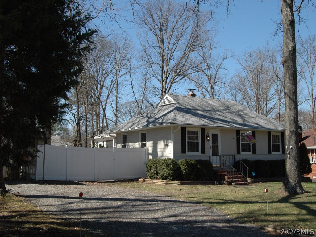8302 Dade Road Richmond, VA 23227 - Photo 3 of 22 Gallery Image 3