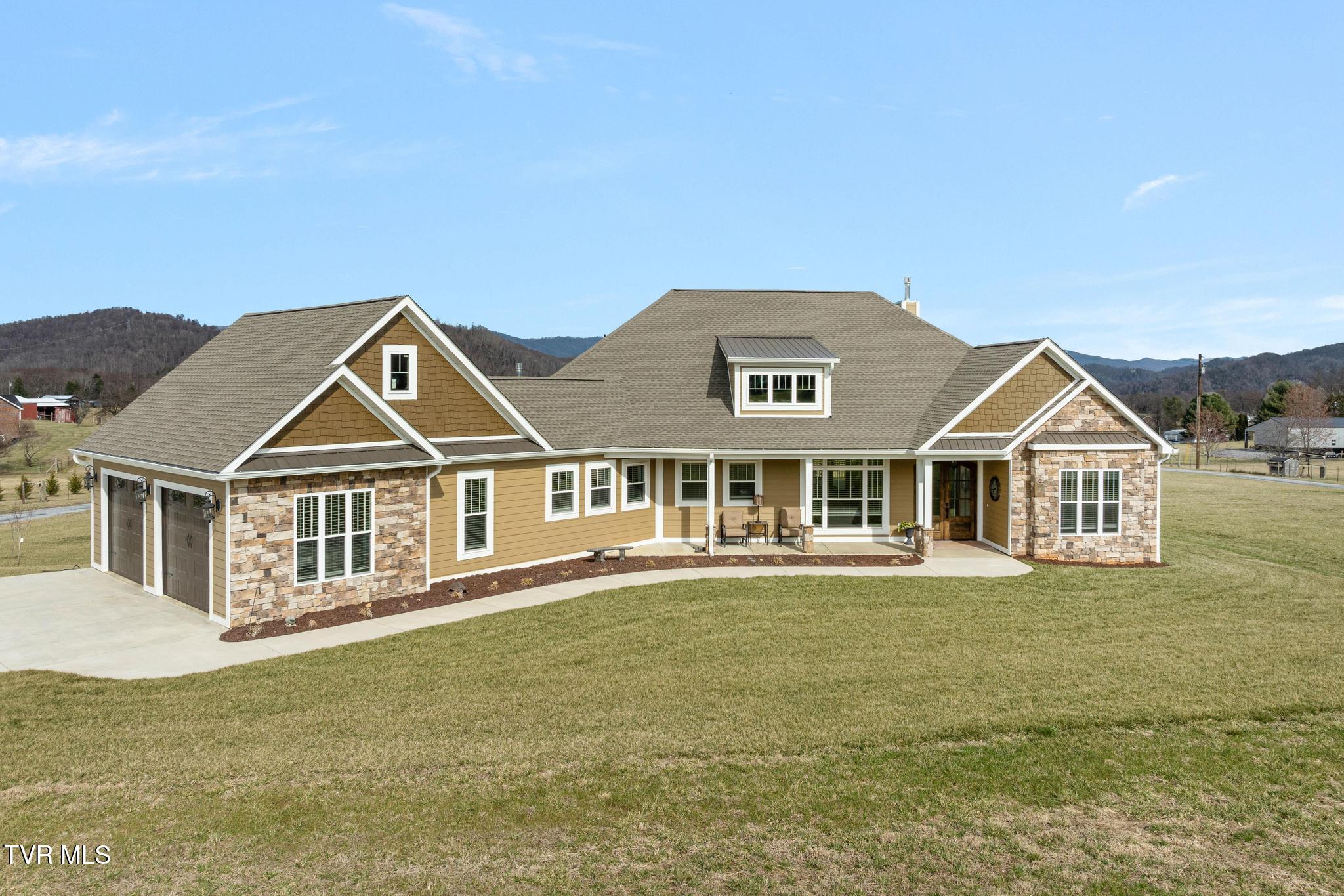 132 Hamilton Road Elizabethton, TN 37643 - Photo 1 of 1 DJI_0106