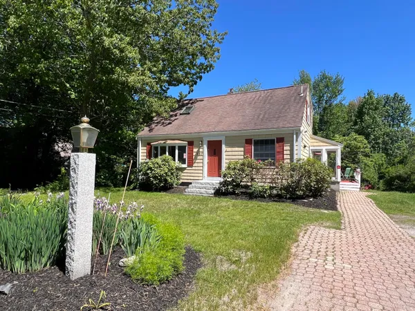 $749,000 | 337 Middle Road, Falmouth, ME 04105