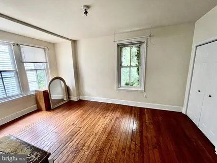 $1,100 | 180 Manheim Street, Unit 2, Philadelphia, PA 19144