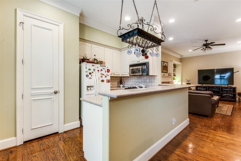 4007 Bowser Avenue, Unit D Dallas, TX 75219 - Photo 10 of 25