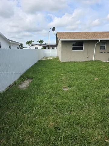 $3,900 | 16813 Southwest 107th Place, Miami, FL 33157
